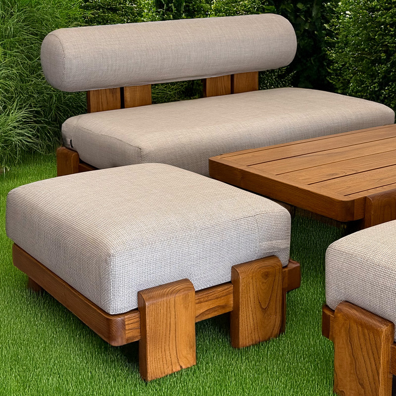 Table basse surmesure pieds bois et plateau mineral pour adoucir la pierre et sublimer votre salon