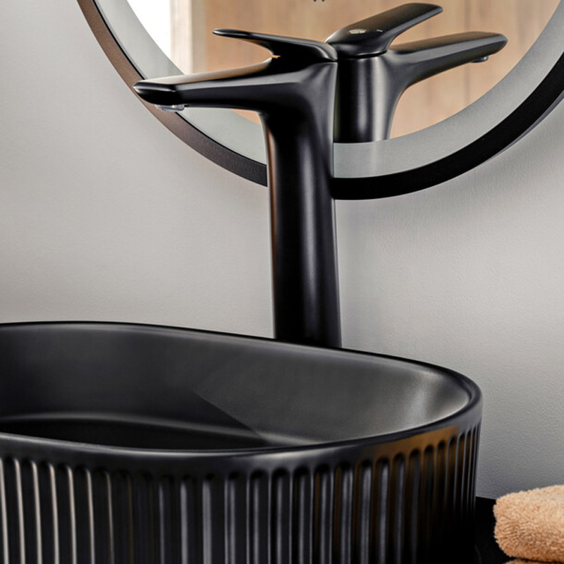 Table travertin 10 avantages dune table basse en travertin pour booster limage et la visibilite de votre activite